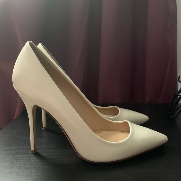 winter white shoes pumps
